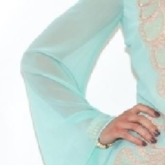 Embroidered Ark & Co Dress - Mint Green - Picture 2 of 8